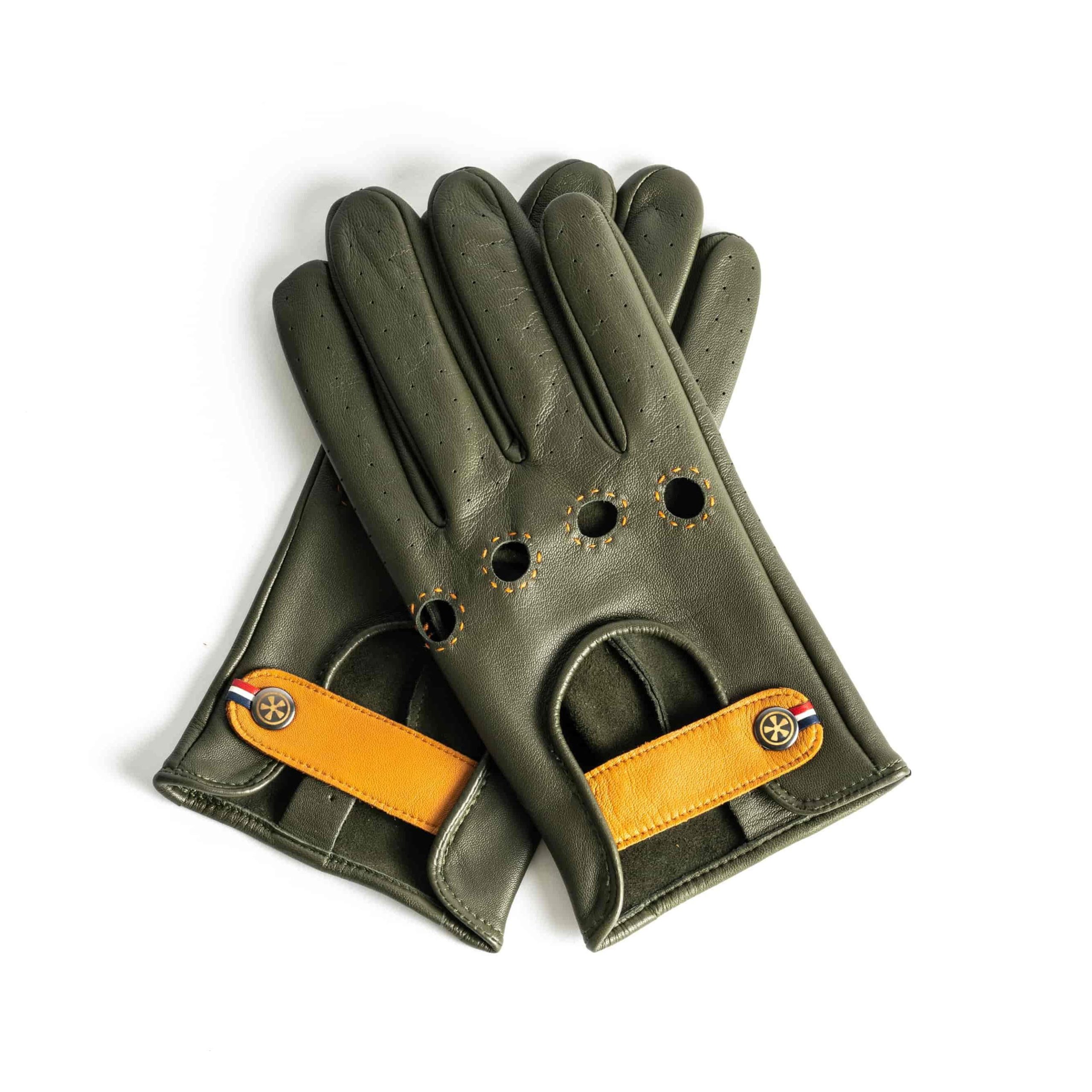Roadr_Driving_Gloves_2_1x1_d7408ec3-a320-43d8-8eac-1710e5b88106-scaled-1.jpg Driving Gloves - Image 1
